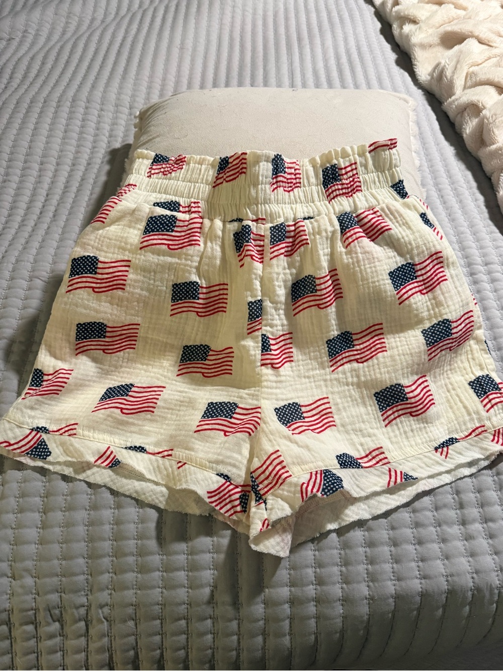 Pink Lily Cream Flag-Print Casual Shorts